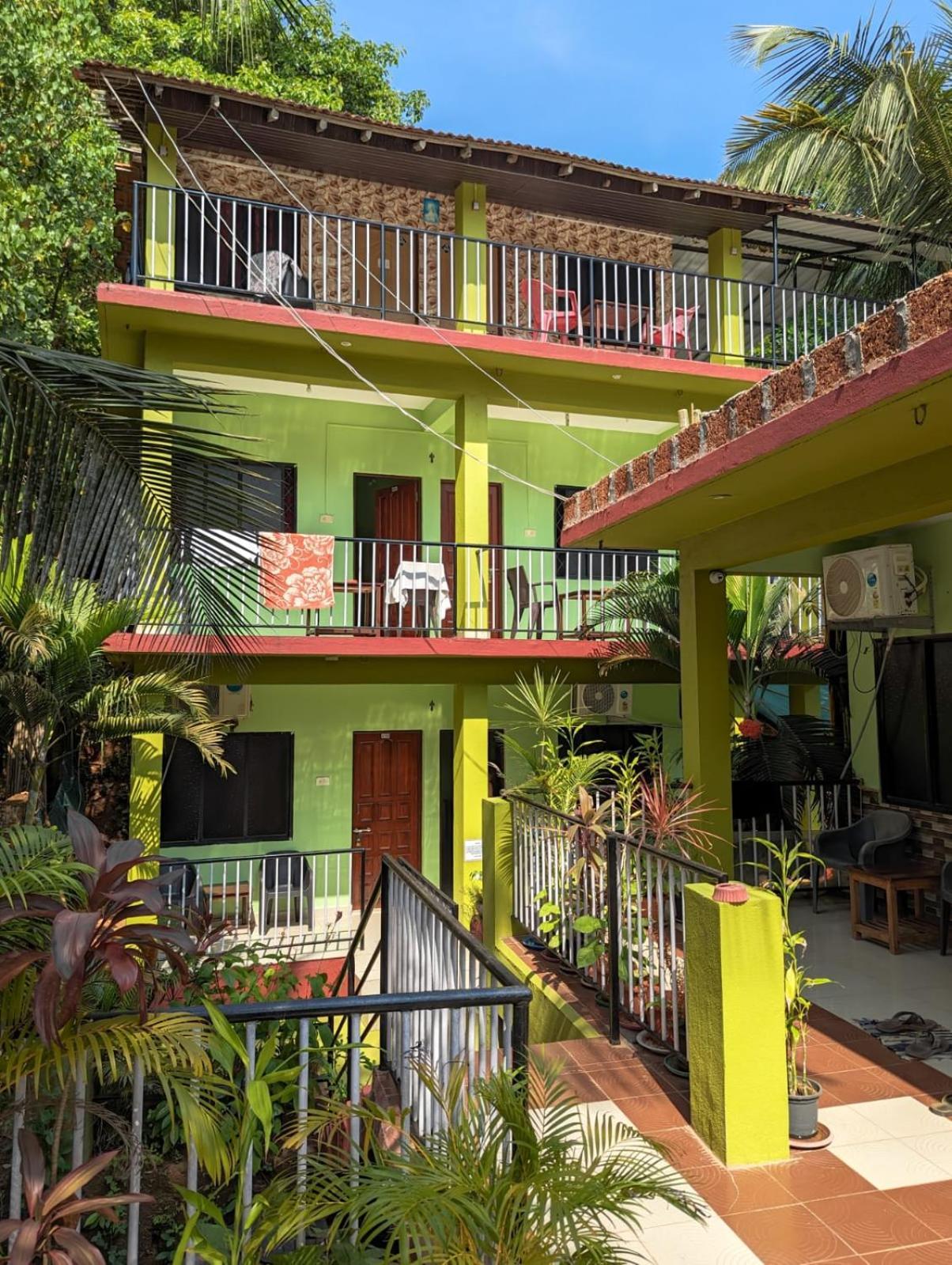 Luciano Guest House Арамболь Экстерьер фото
